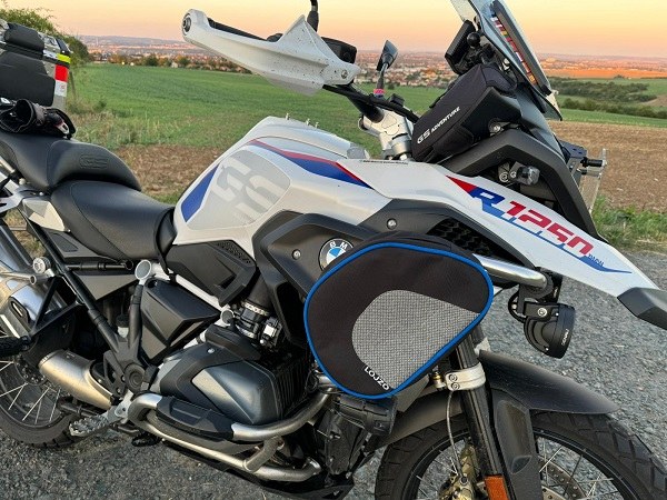 Brašny na BMW 1250 GS padací rám Kappa