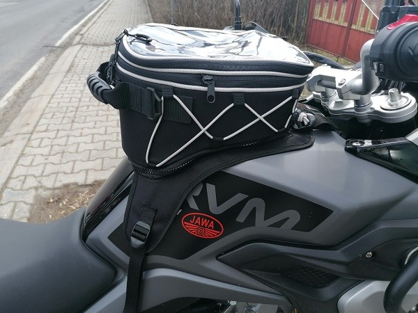 Tankruksak nízký enduro malé s přísavkovým křídlem