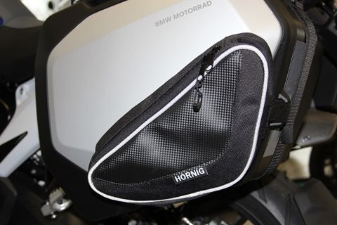 Brašničky na boční víko Vario kufru 13GS nového BMW 2023