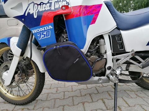 Brašničky na stařičkou Afriku 750 i Transalp